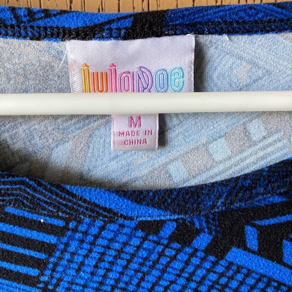 Lula Roe - Picture 3 of 3